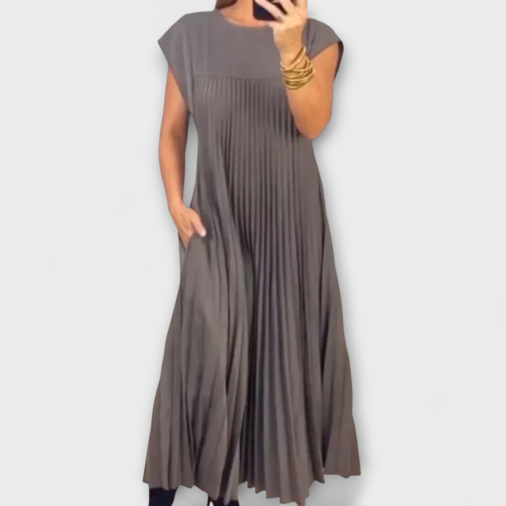 Zairelė – Elegantiška plisuota Suknelė